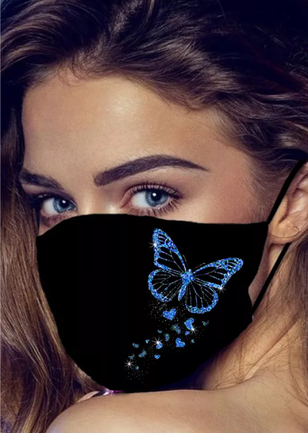 Schwarze Stoffmaske mit blauem Schmetterling